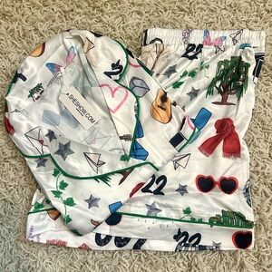 Taylor Swift Pajamas XL
